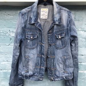 J Crew Women’s Jean Jacket - Medium